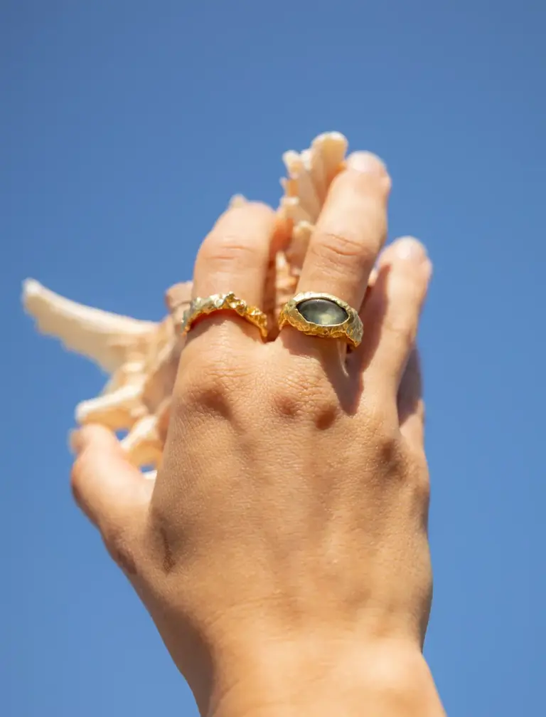 Crocodile labradorite ring