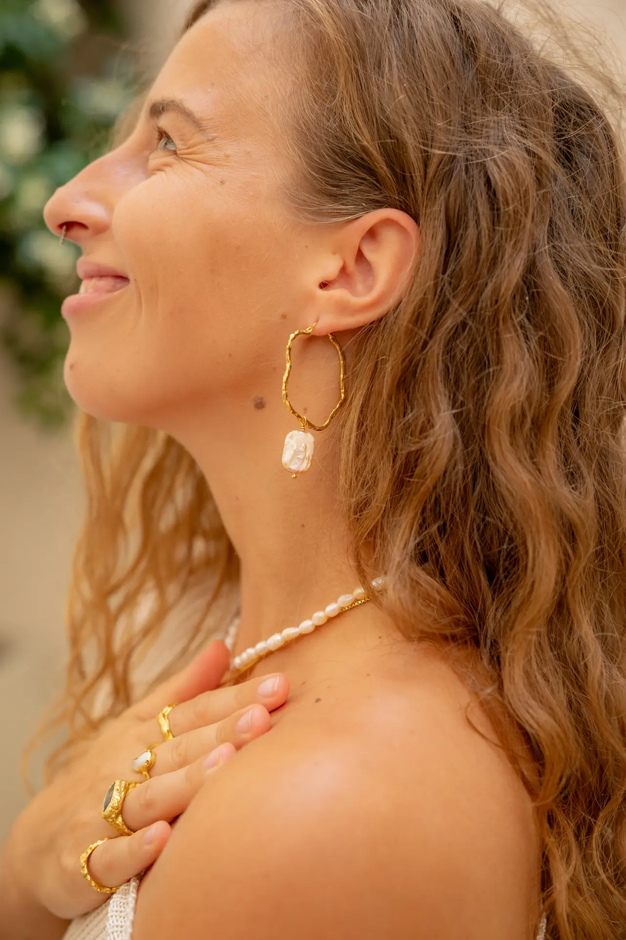 Statement Pearl Hoop Earrings YEMANJÁ - Image 7