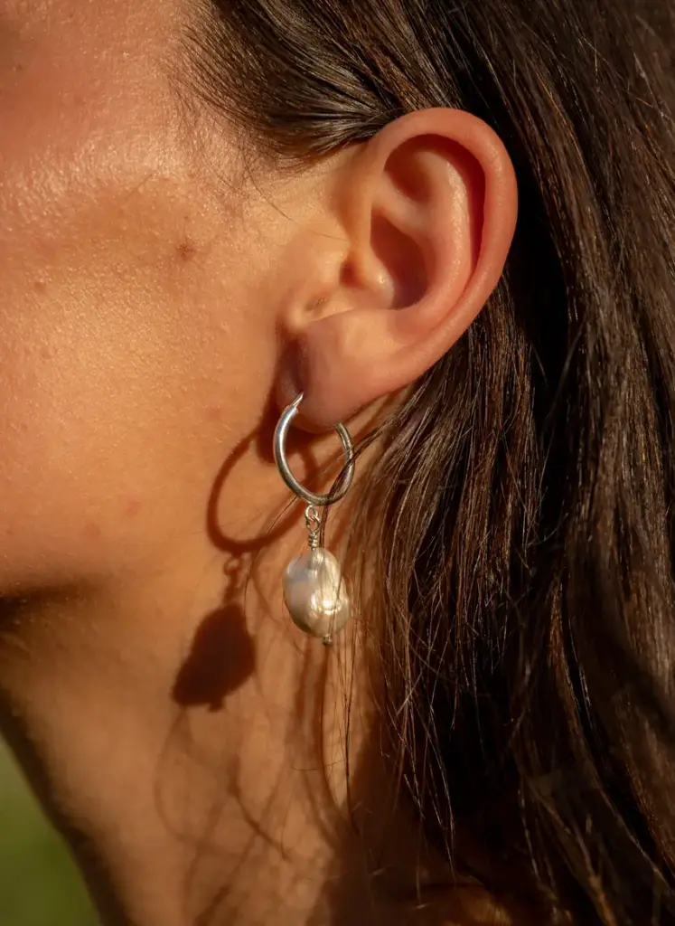 Mini Baroque Pearl Hoops Lumi